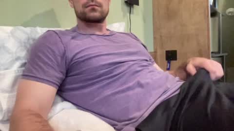 Snapshot of bigcollegecock69690 chatting on 03.01.25 bigcollegecock69690 online show from 03.01.25