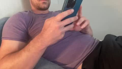 Snapshot of bigcollegecock69690 chatting on 09.18.25 bigcollegecock69690 online show from 09.18.25
