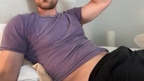 Snapshot of bigcollegecock69690 chatting on 04.24.26 bigcollegecock69690 online show from 04.24.26