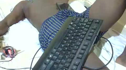 Snapshot of bigcork81 chatting on 10.05.25 bigcork81 online show from 10.05.25