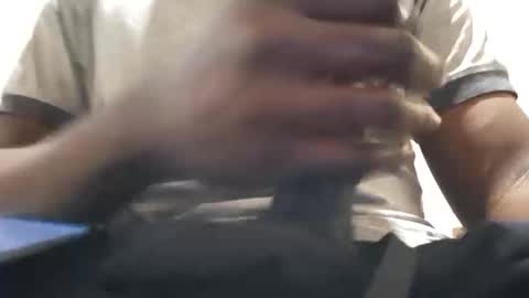 Snapshot of bigdja2001 chatting on 12.01.25 bigdja2001 online show from 12.01.25