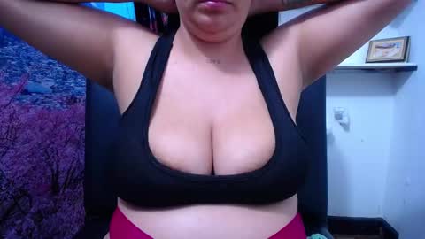 Snapshot of bigg_boobs_xxx chatting on 03.09.25 Sunny online show from 03.09.25