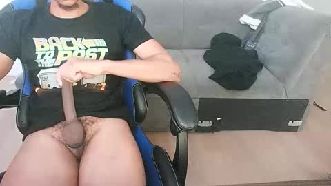 Snapshot of biggeroncam chatting on 10.24.25 biggeroncam online show from 10.24.25