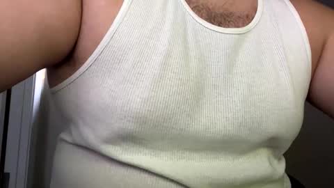 Snapshot of biggerthanasnicker chatting on 03.04.25 biggerthanasnicker online show from 03.04.25