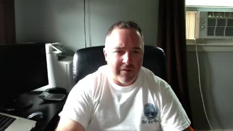 Snapshot of biggy9877 chatting on 06.18.26 biggy9877 online show from 06.18.26