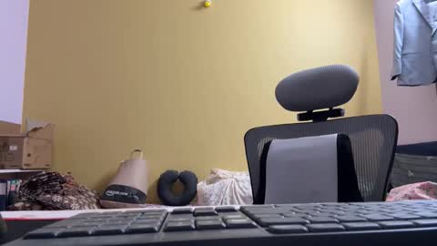 bighandsomesatisfy online show from 04.05.26