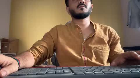 bighandsomesatisfy online show from 04.10.26