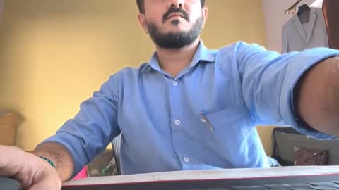 bighandsomesatisfy online show from 04.15.26