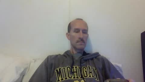 Snapshot of bighugemouthful chatting on 11.03.25 Chaz online show from 11.03.25