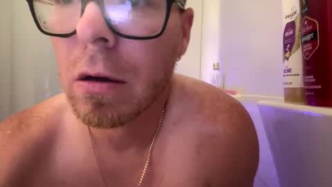 Snapshot of bigknobrob84 chatting on 09.29.25 bigknobrob84 online show from 09.29.25
