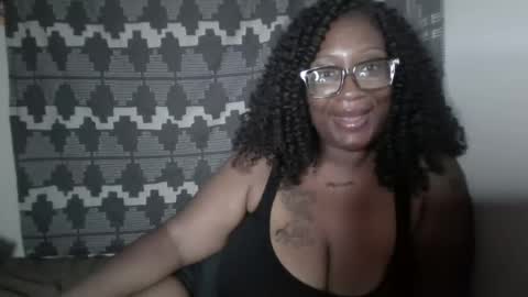 Snapshot of bigmamamocha chatting on 08.09.26 BigMamaMocha online show from 08.09.26