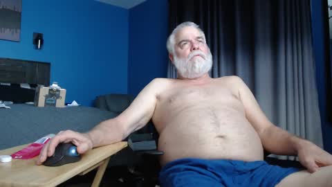 Snapshot of bigmustang_al chatting on 12.31.24 bigmustang_al online show from 12.31.24