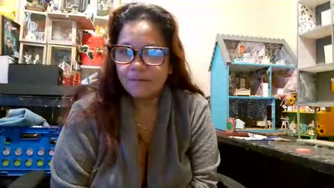 the Mini mami online show from 11.04.25