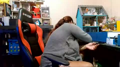 the Mini mami online show from 11.05.25