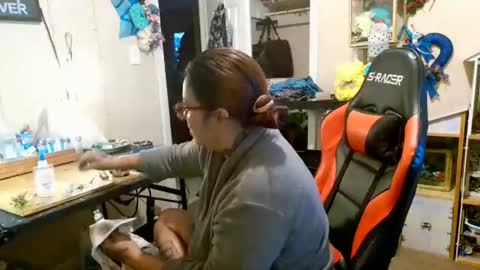 the Mini mami online show from 12.02.25