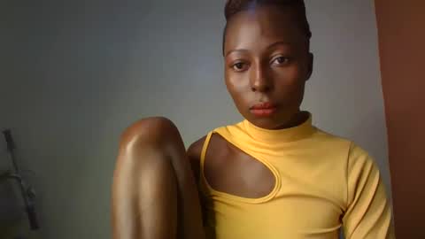 Snapshot of bigpussy_girl chatting on 01.05.25 abi online show from 01.05.25