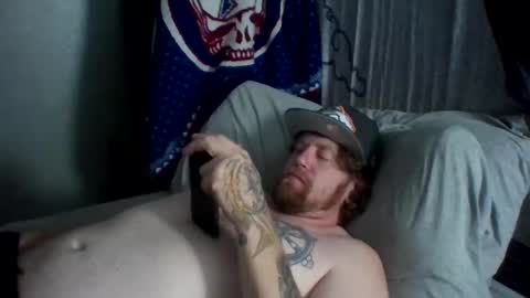 Snapshot of bigred382055 chatting on 09.09.25 Joon online show from 09.09.25