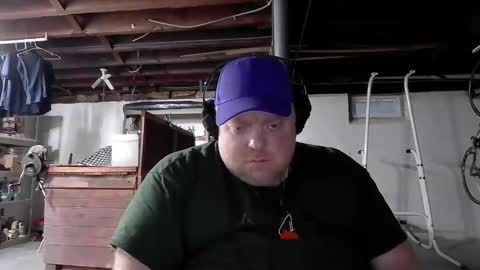 Snapshot of bigred_nyc chatting on 04.30.26 Big Red online show from 04.30.26