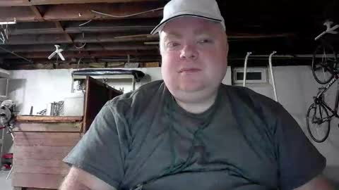 Snapshot of bigred_nyc chatting on 05.04.26 Big Red online show from 05.04.26