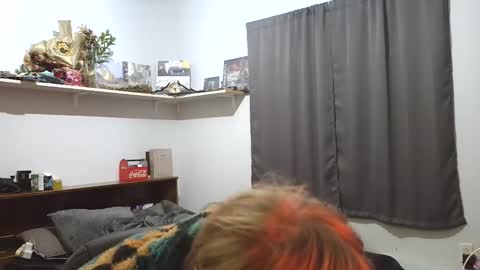 Snapshot of bigskinnyboyshh chatting on 11.26.25 bigskinnyboyshh online show from 11.26.25