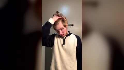 Snapshot of bigskinnyboyshh chatting on 12.17.25 bigskinnyboyshh online show from 12.17.25