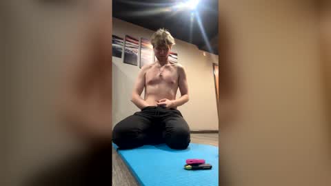 Snapshot of bigskinnyboyshh chatting on 02.04.26 bigskinnyboyshh online show from 02.04.26