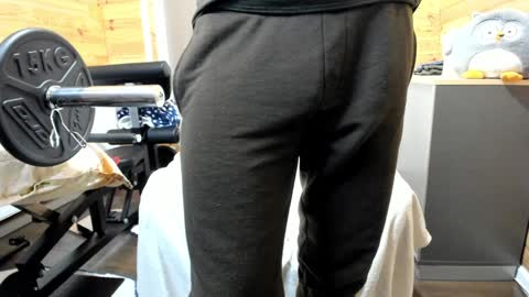 Snapshot of bigsshark chatting on 12.26.24 bigsshark online show from 12.26.24