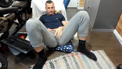 Snapshot of bigsshark chatting on 01.08.25 bigsshark online show from 01.08.25