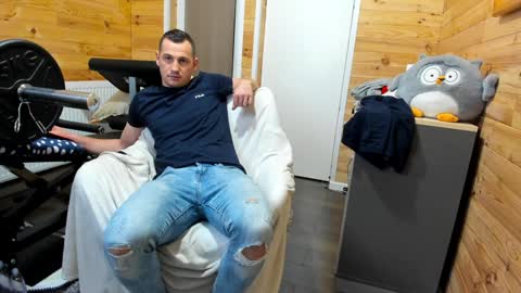 Snapshot of bigsshark chatting on 01.10.25 bigsshark online show from 01.10.25