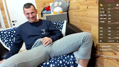 Snapshot of bigsshark chatting on 02.07.25 bigsshark online show from 02.07.25