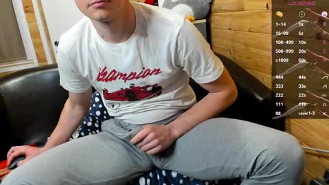 Snapshot of bigsshark chatting on 02.13.25 bigsshark online show from 02.13.25