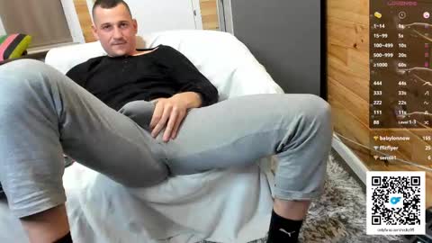 Snapshot of bigsshark chatting on 02.23.25 bigsshark online show from 02.23.25