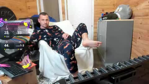 Snapshot of bigsshark chatting on 10.20.25 bigsshark online show from 10.20.25