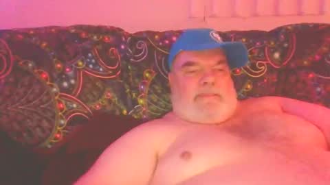 bigstuffbear online show from 10.21.25