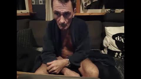 Snapshot of bigswe1 chatting on 12.19.24 bigswe1 online show from 12.19.24