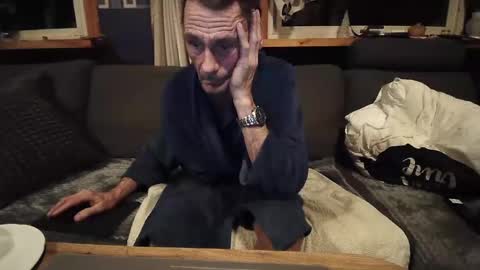 Snapshot of bigswe1 chatting on 02.02.25 bigswe1 online show from 02.02.25