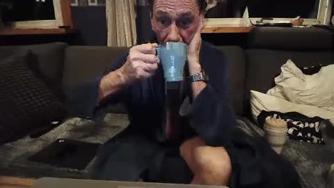 Snapshot of bigswe1 chatting on 02.14.25 bigswe1 online show from 02.14.25