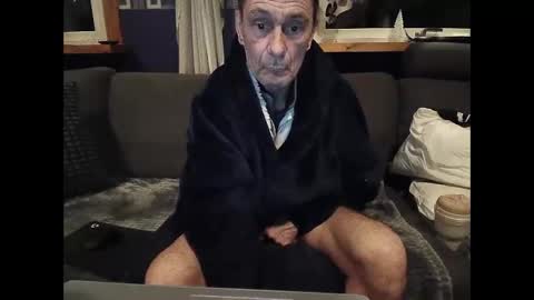 Snapshot of bigswe1 chatting on 03.08.25 bigswe1 online show from 03.08.25