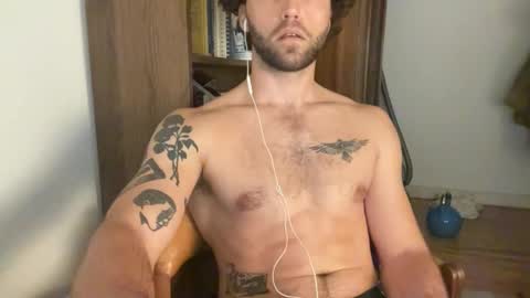 Snapshot of bigtattzboy666 chatting on 05.16.26 BigTattBoy online show from 05.16.26