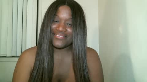 Snapshot of bigtitscassie chatting on 01.01.25 Bigtitscassie online show from 01.01.25