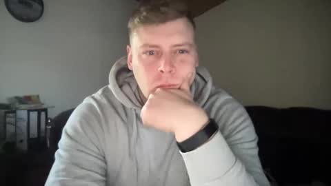 Snapshot of bigtwhite chatting on 10.03.25 bigtwhite online show from 10.03.25