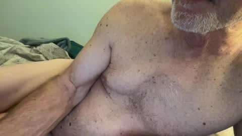 Snapshot of bigwebone chatting on 10.13.25 Bigwebone online show from 10.13.25