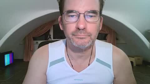 Snapshot of bikertom1988 chatting on 12.29.24 bikertom1988 online show from 12.29.24