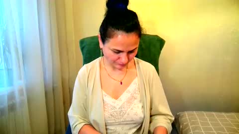 DOM NIKA online show from 10.27.25