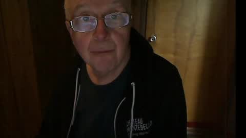 Snapshot of bill_25061 chatting on 04.19.26 bill_25061 online show from 04.19.26
