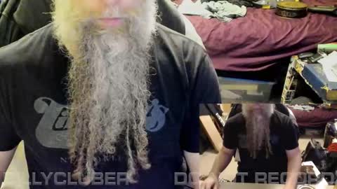 Snapshot of billycluber chatting on 11.27.25 Billycluber online show from 11.27.25