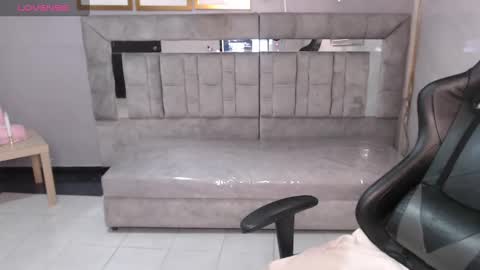 Live 1000pm 600am COLOMBIAN HOUR online show from 10.03.25