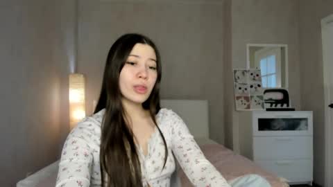 Snapshot of bina_mima chatting on 04.24.26 bina_mima online show from 04.24.26