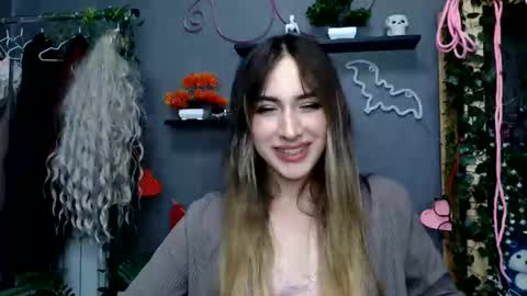 Snapshot of binalina chatting on 10.14.25 binalina online show from 10.14.25