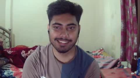 Snapshot of birbikrom104 chatting on 04.22.26 birbikrom104 online show from 04.22.26